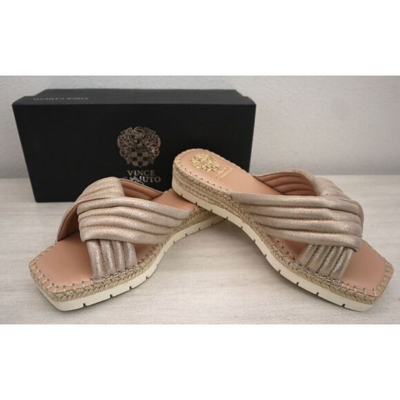 Vince Camuto WMN Sz 9W Beige/Egyptian Gold Channel-Quilted Melysa Leather Sandal - Picture 1 of 14